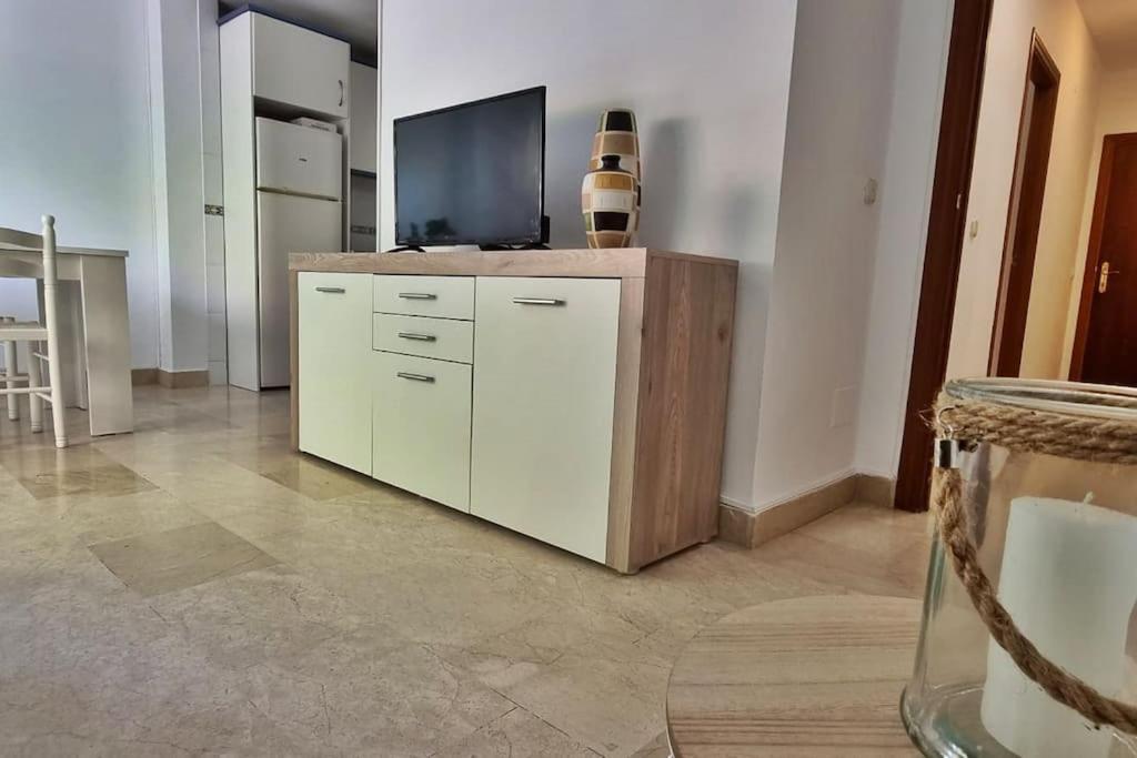 Acogedor Apartamento En Playa De Los Boliches ฟูเอนฮิโรลา ภายนอก รูปภาพ