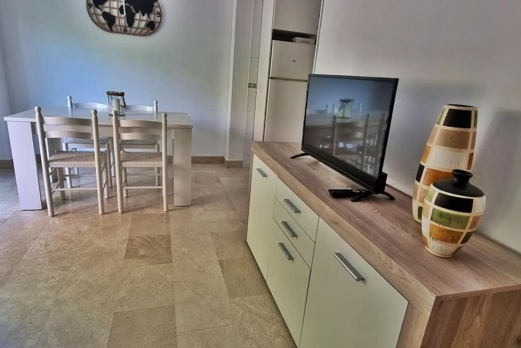 Acogedor Apartamento En Playa De Los Boliches ฟูเอนฮิโรลา ภายนอก รูปภาพ