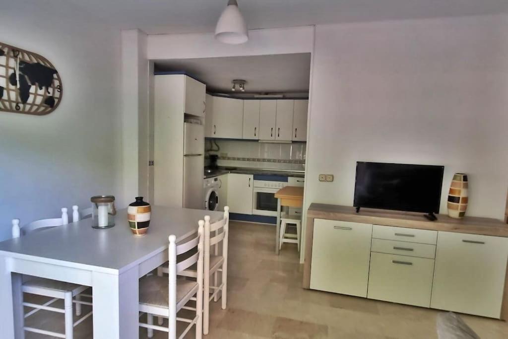 Acogedor Apartamento En Playa De Los Boliches ฟูเอนฮิโรลา ภายนอก รูปภาพ